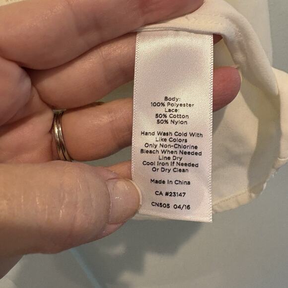 Talbots Blouse Women Large L Cream Lace Front Ruffle Trim Career Feminine Office - Picture 11 of 13